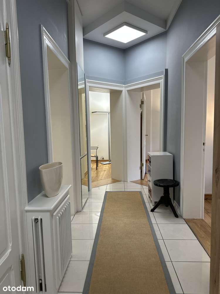 Ładne mieszkanie w kamienicy - wszędzie blisko!-13
