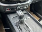 Volvo XC 60 B5 AWD Momentum - 33