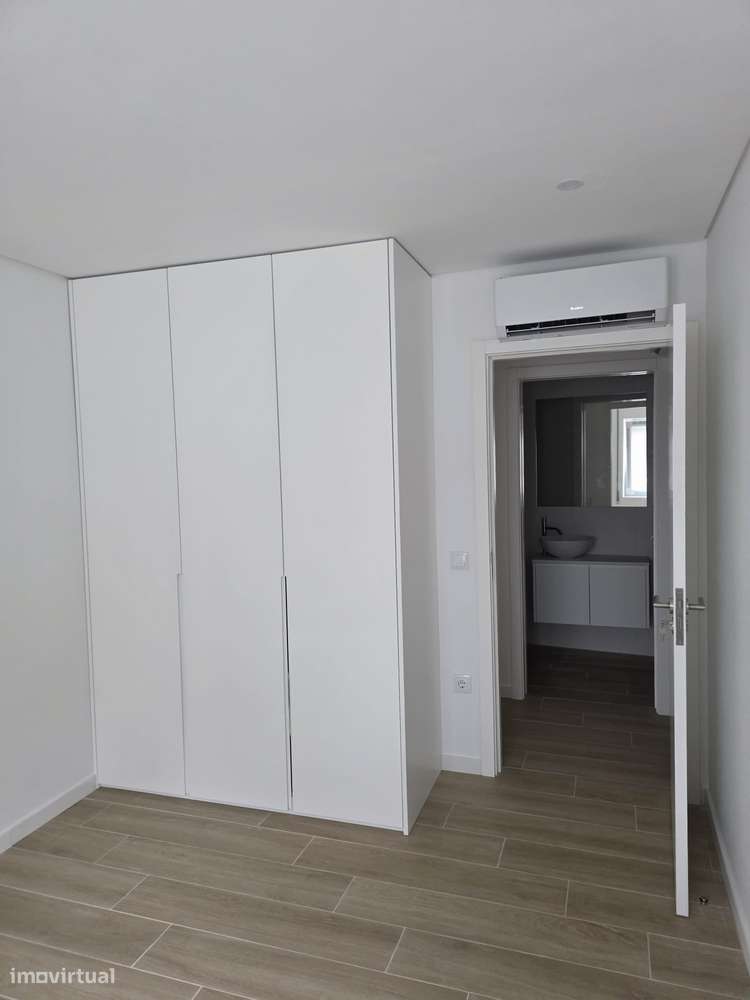 casa nova e pronta a habitar no centro da cidade - Grande imagem: 3/7