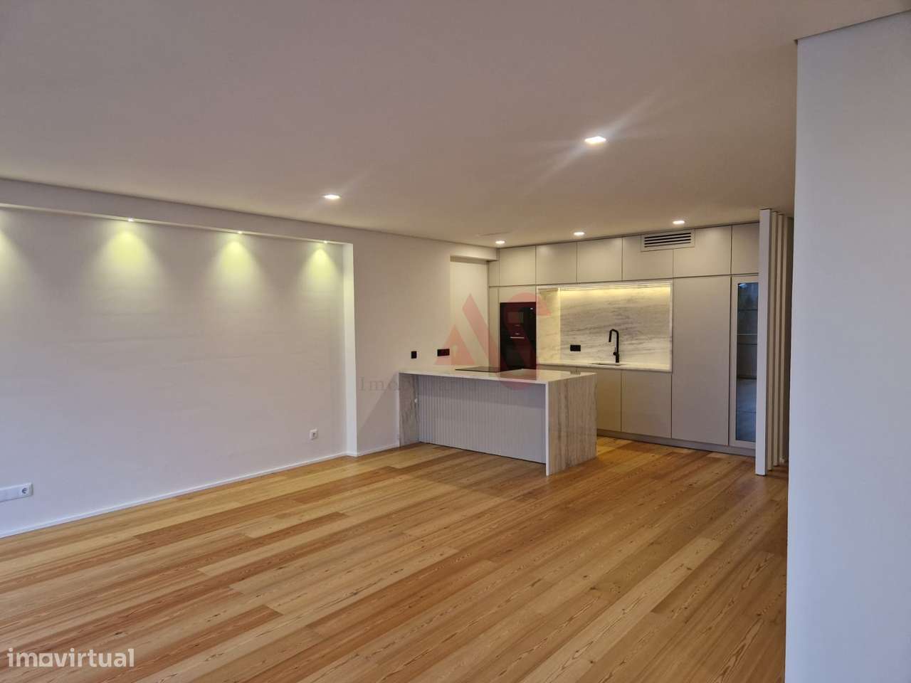 Apartamento T2 no 4. andar em Creixomil, Guimarães - Grande imagem: 1/21