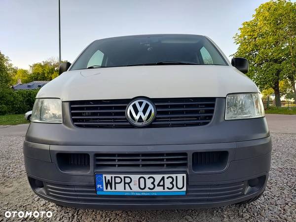 Volkswagen Caravelle - 13