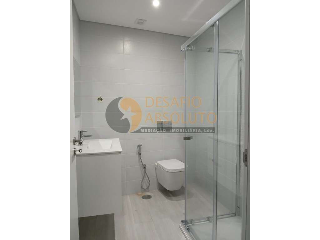 Moradia Geminada T3 c/ Pérgula. Fernão Ferro-10