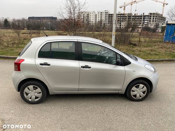 Toyota Yaris 1.0 Terra A/C - 4