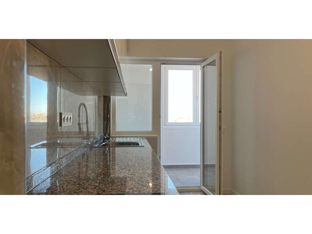 Apartamento T3 Totalmente Remodelado - Grande imagem: 4/29