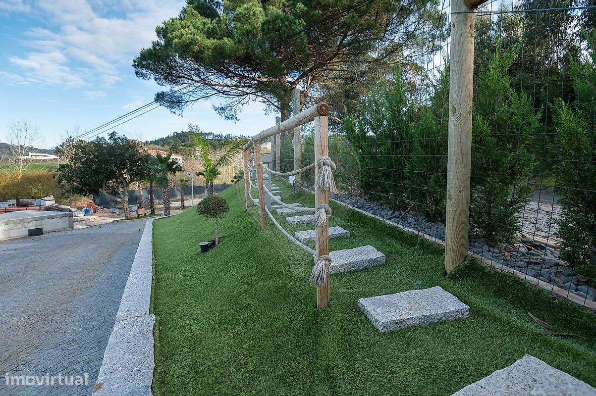 Moradia T4 para venda-5