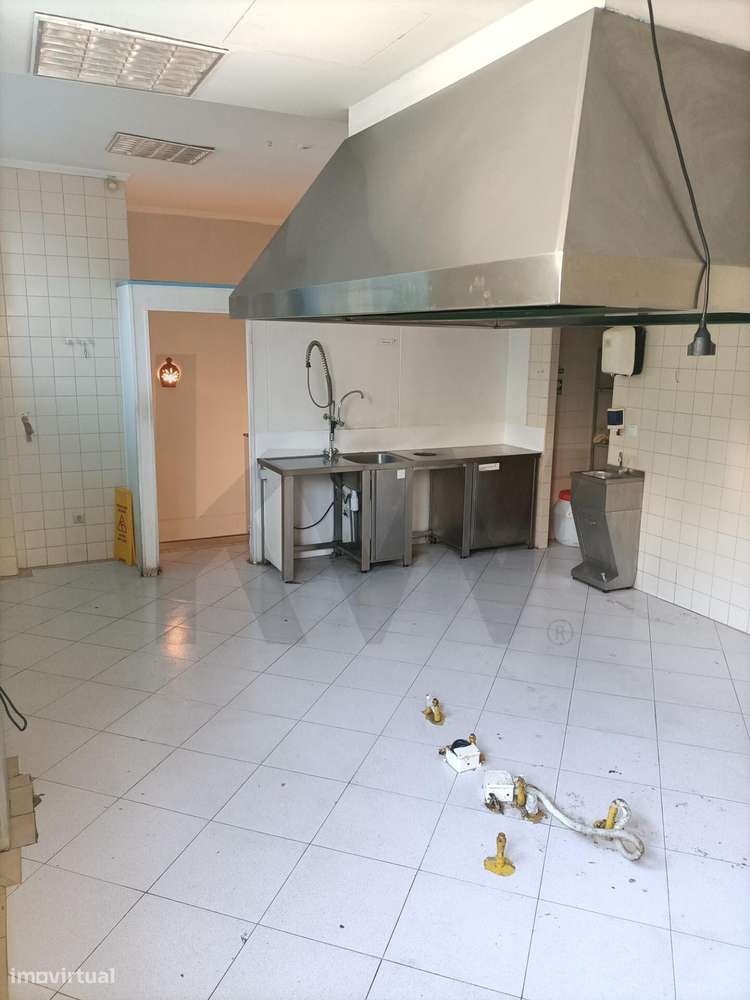 VENDA | ESPAÇO COMERCIAL COM ARRECADAÇÃO – CENTRO DE ALVERCA-20