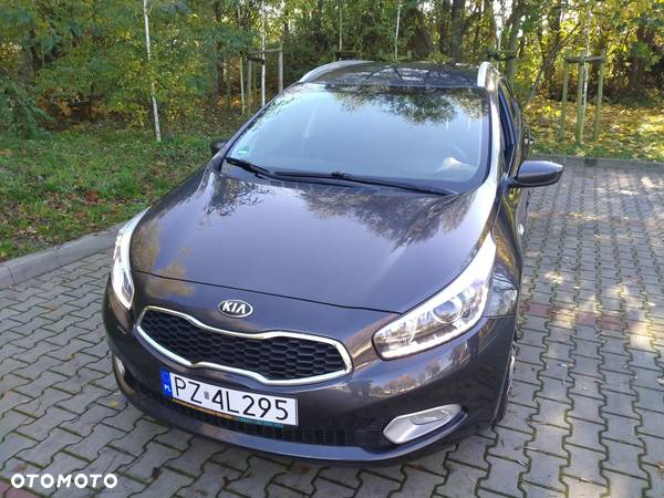 Kia Ceed 1.6 CRDi 128 Dream-Team Edition - 6