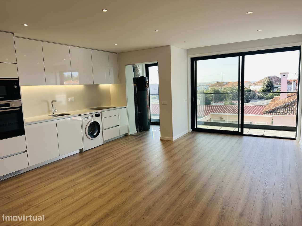 T2 luminoso com 2 estacionamentos (última fração disponível)-0