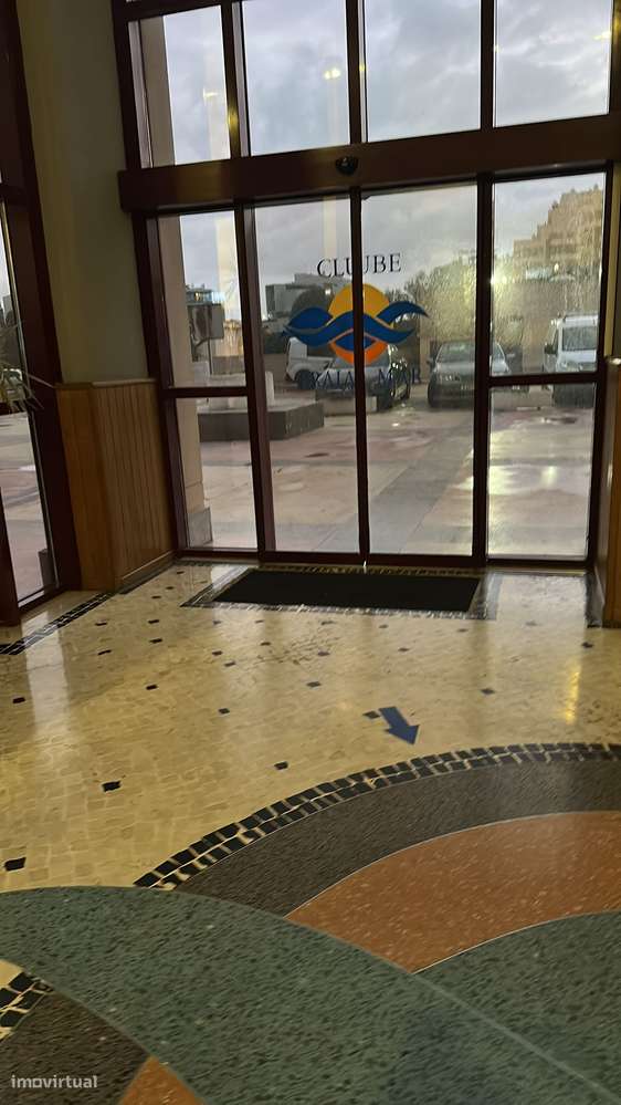 Apartamento T1 com lugar de parqueamento e piscina-18