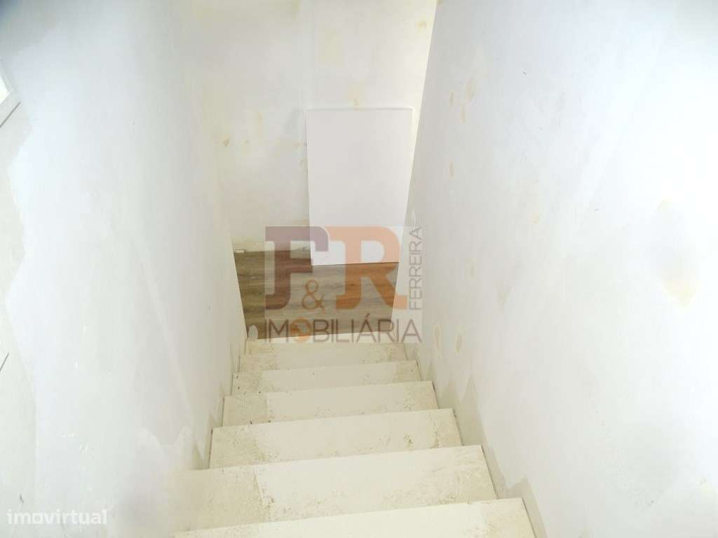 Moradia Duplex T3 Semi-Pronta!Pinhal General Fernão Ferro-17