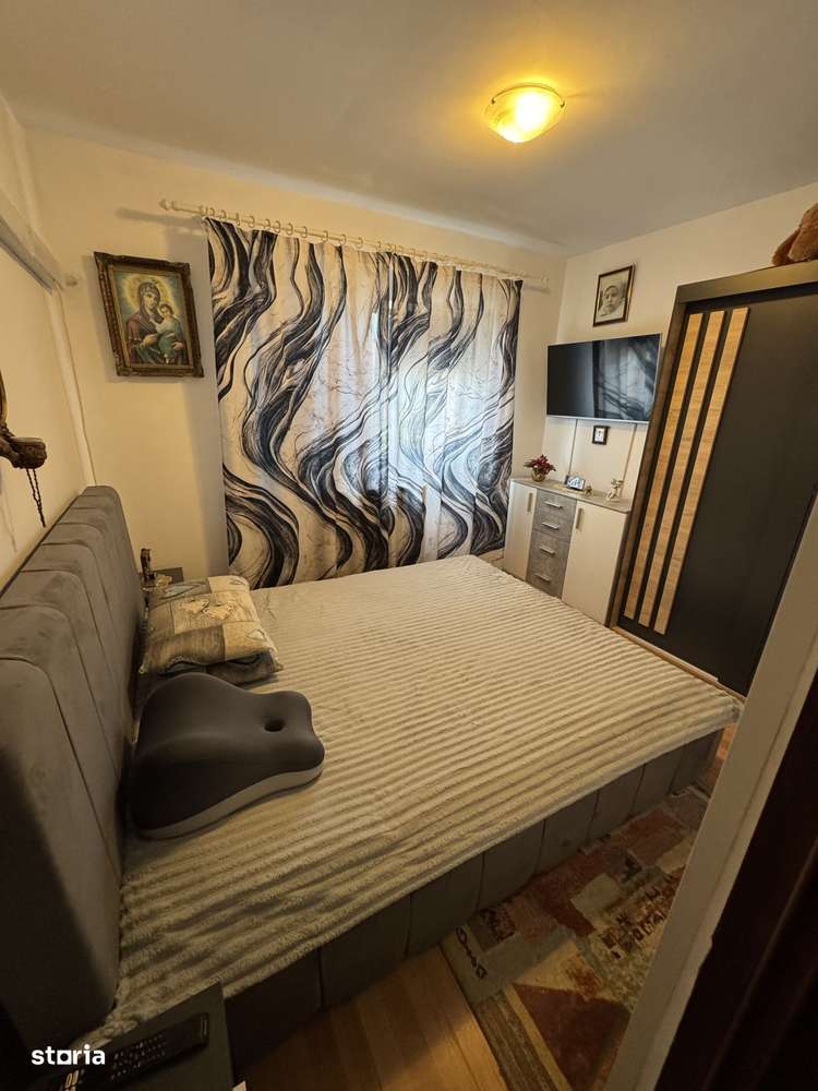 Apartament 2 camere decomandat Mansarda Poarta 6