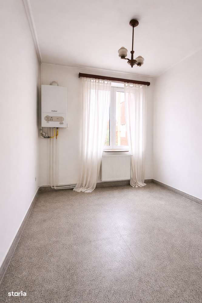 Apartament 3 camere structură foarte mare-13