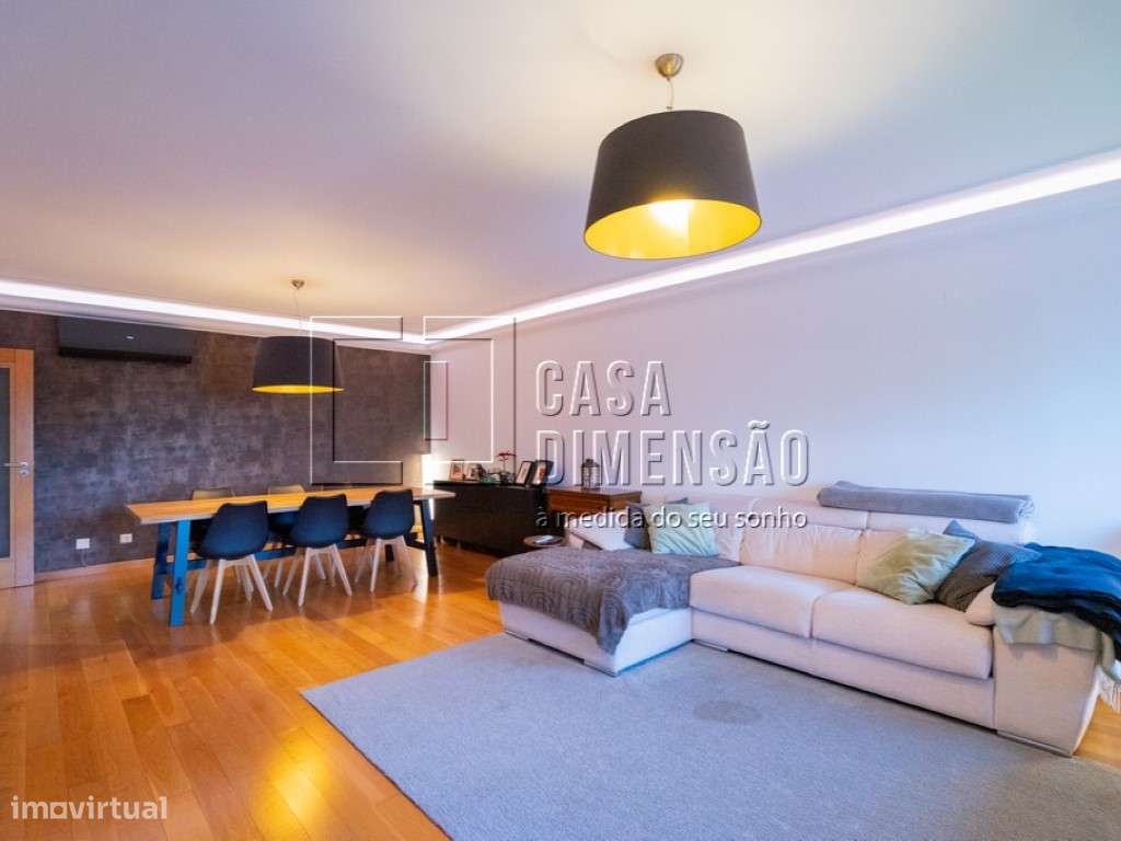 Apartamento de tipologia T2 na Serra de Carnaxide, como NOVO!!-16