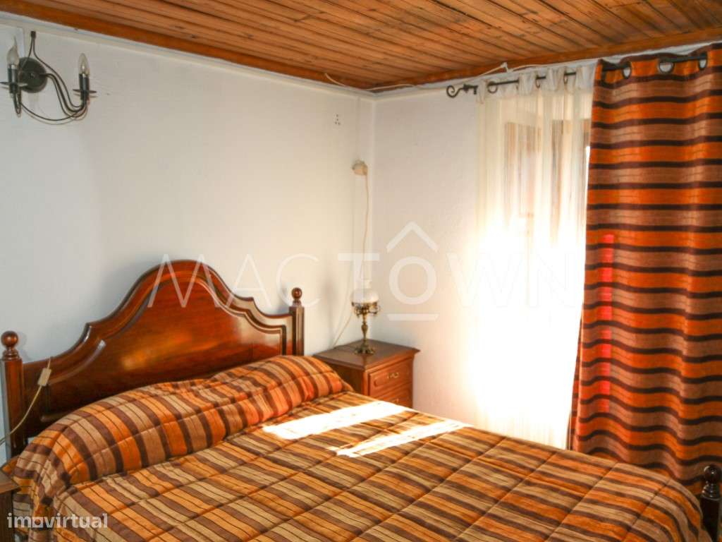 Viva no Centro Histórico numa Moradia Cheia de Caráter-14