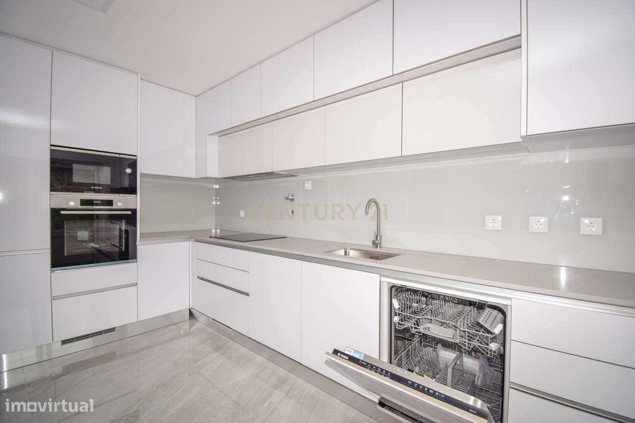 Moradias Condomínio fechado Belas Garden  T2+1 e T3+1-11