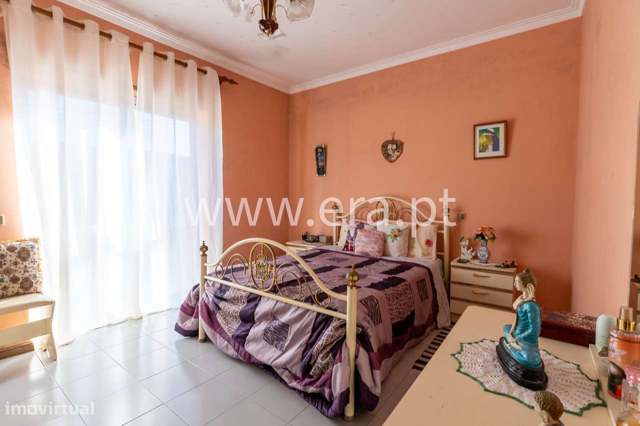 Moradia em Moledo com Vistas Deslumbradas!-19