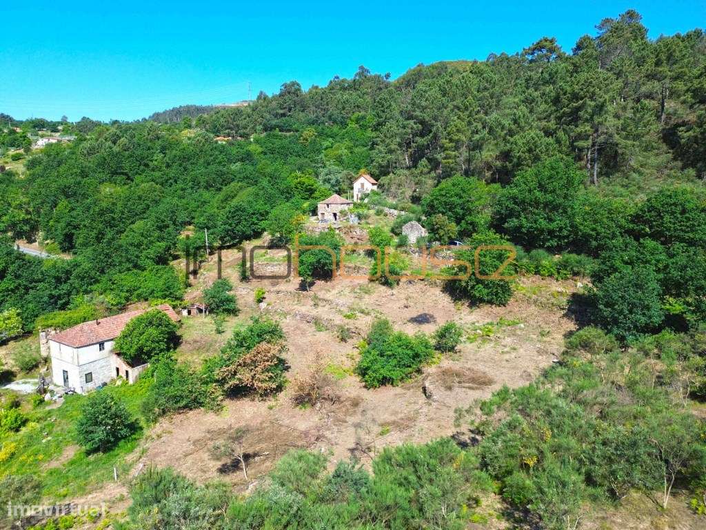 Quinta 2,6ha - Vista panorâmica e várias edificações-20