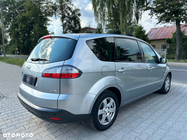 Ford S-Max - 9