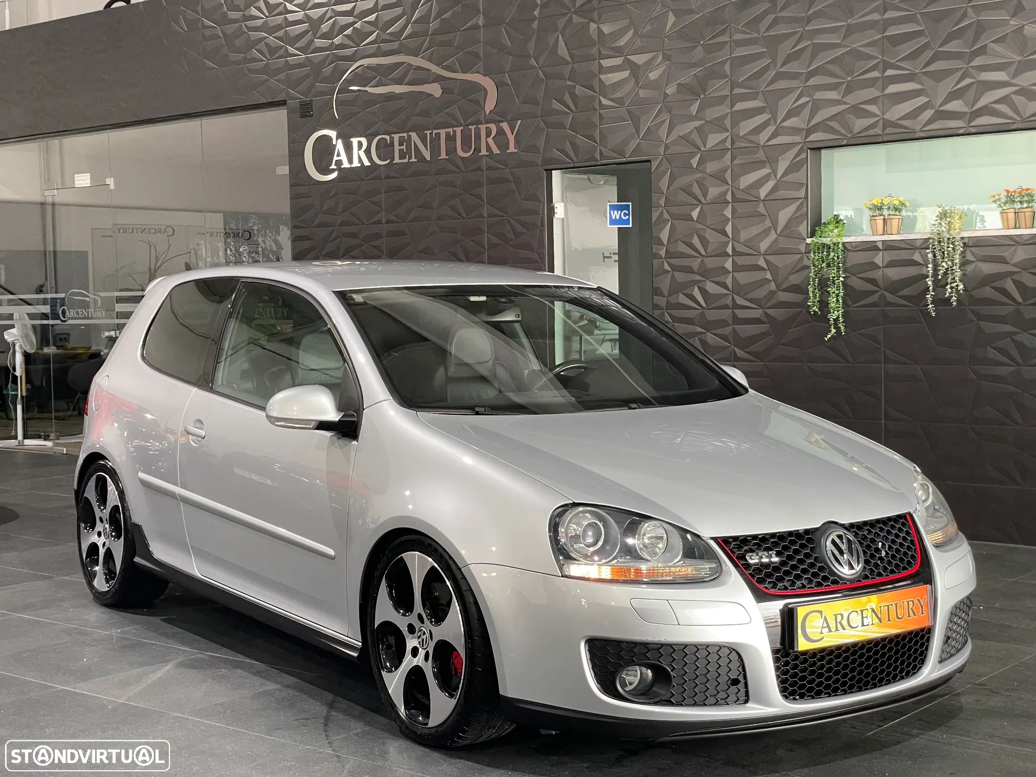 VW Golf 2.0 GTi DSG - 1