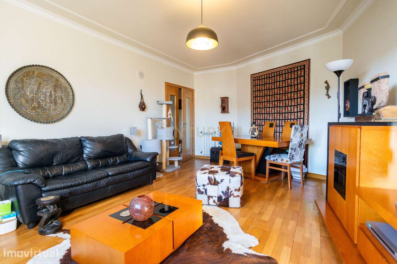 Apartamento T2 na Ribeirada com Garagem e Arrecadação-18