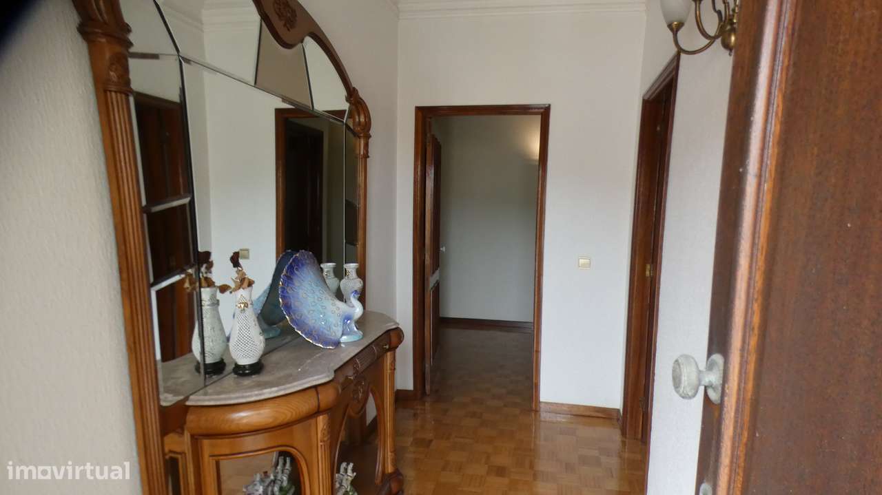 Moradia T5 S. Mamede Coronado-9