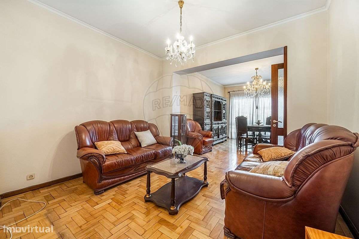 Apartamento T3+1 situado na prestigiada Avenida da Liberdade - Grande imagem: 4/26