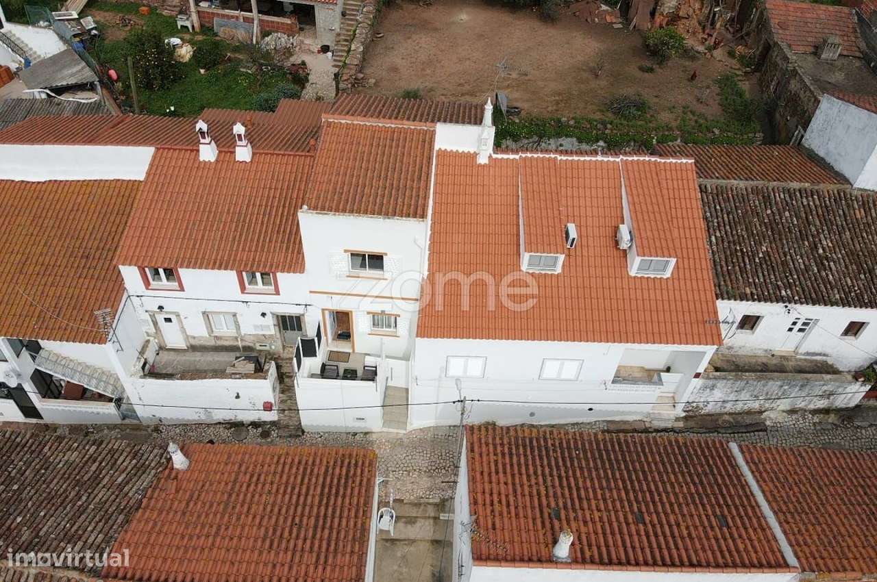 Moradia V2 geminada c/ lugradouro em Rua de Cima, Messines - Grande imagem: 5/53