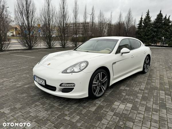 Porsche Panamera - 16