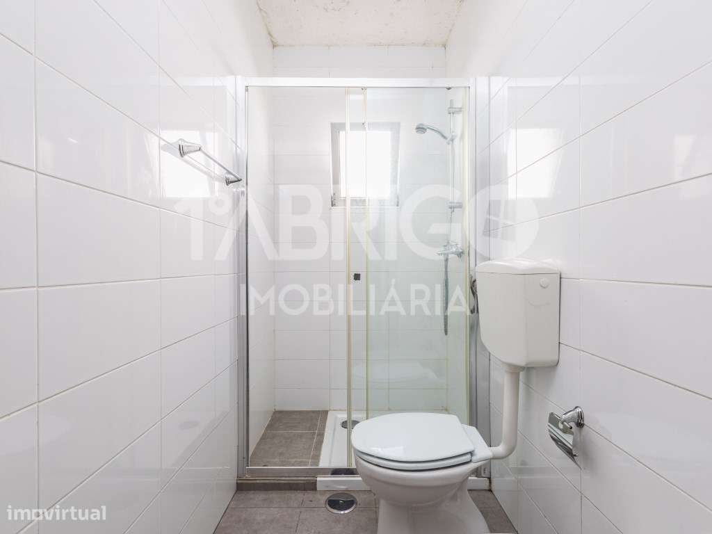 Moradia T2 com Terreno - (Imóvel sem licença de utilização, escritu...-8