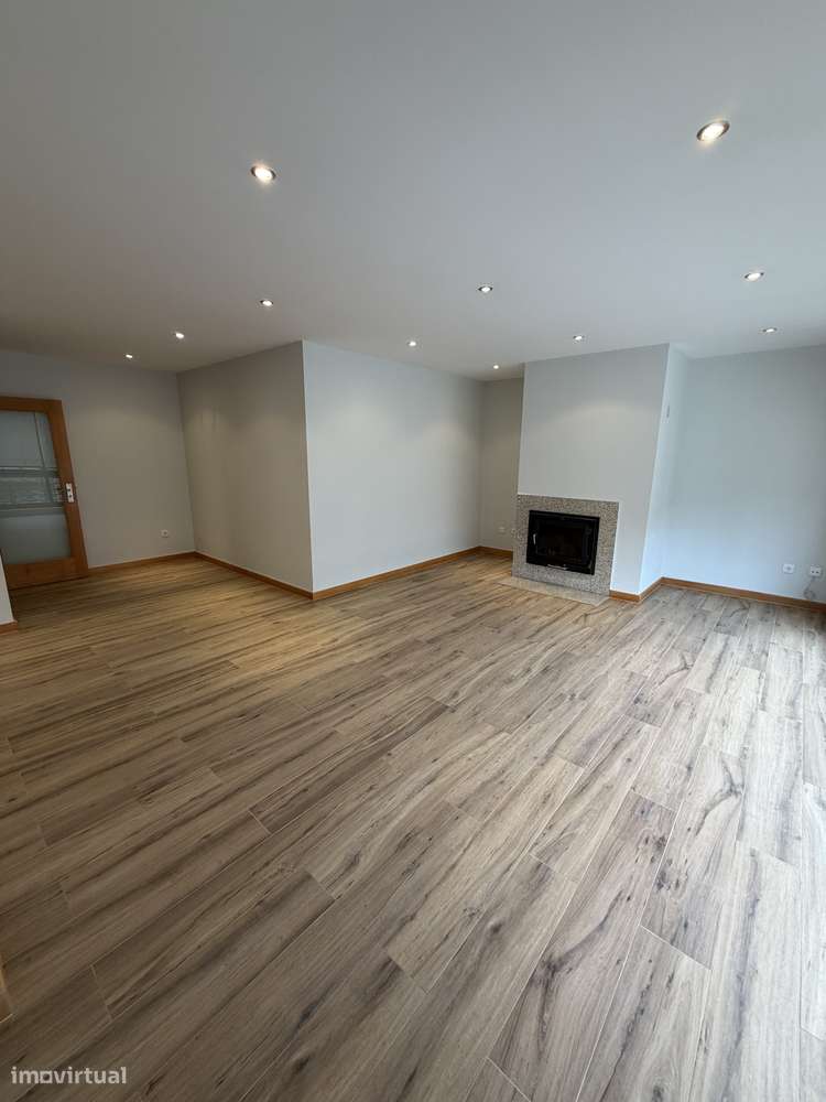 Apartamento T3 - Pinheiro Manso, Ramalde, Porto - Grande imagem: 5/23