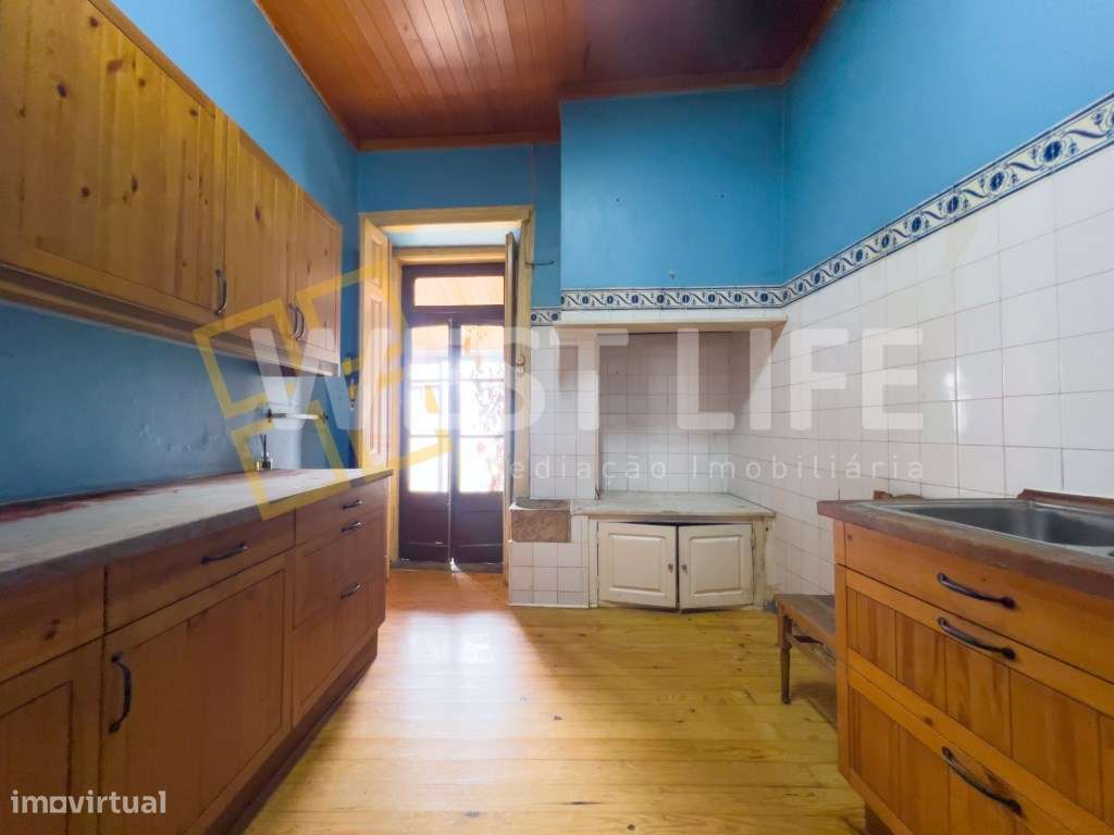 Apartamento com 2 lojas no centro da Vila de Mafra - Grande imagem: 4/39