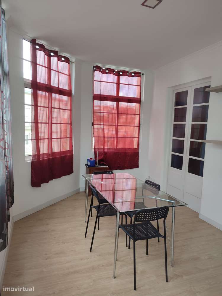 Excelente T7 para venda na Cruz de Celas-21