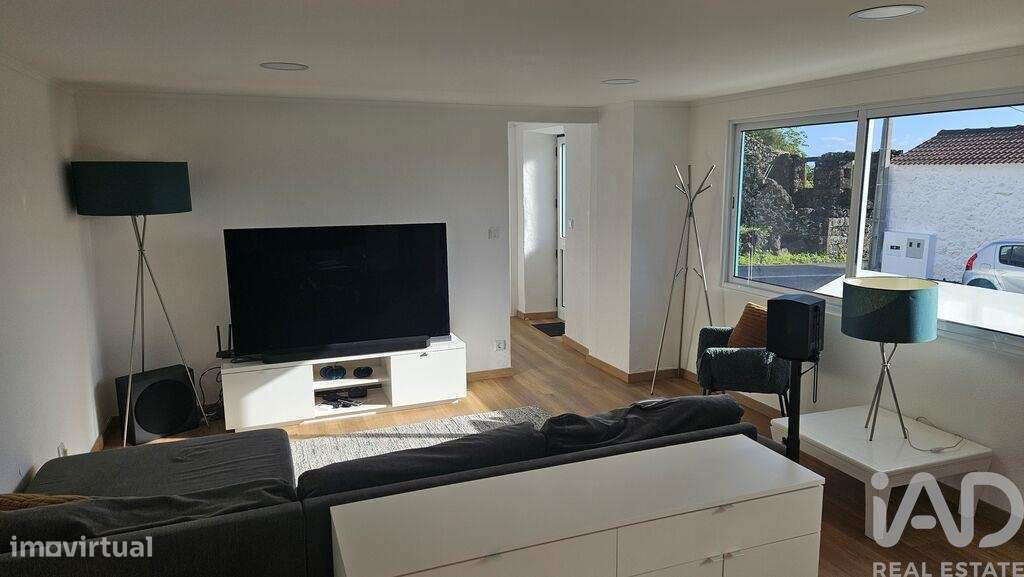 Moradia isolada T2 em Lajes do Pico de 85 m2 - Grande imagem: 2/18