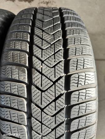 Vând 2 anvelope 225/50/18 Pirelli de iarnă ca noi - 6