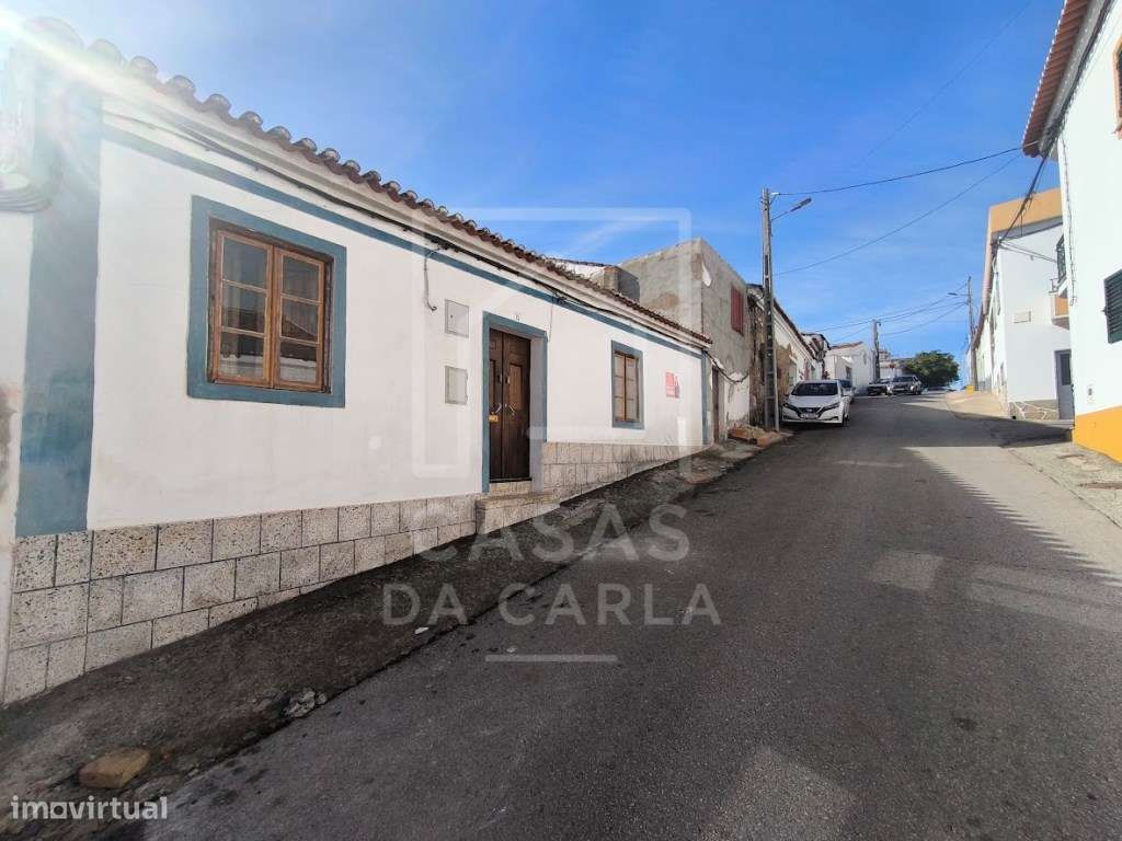 Moradia T2 com quintal em Vila de Frades-1