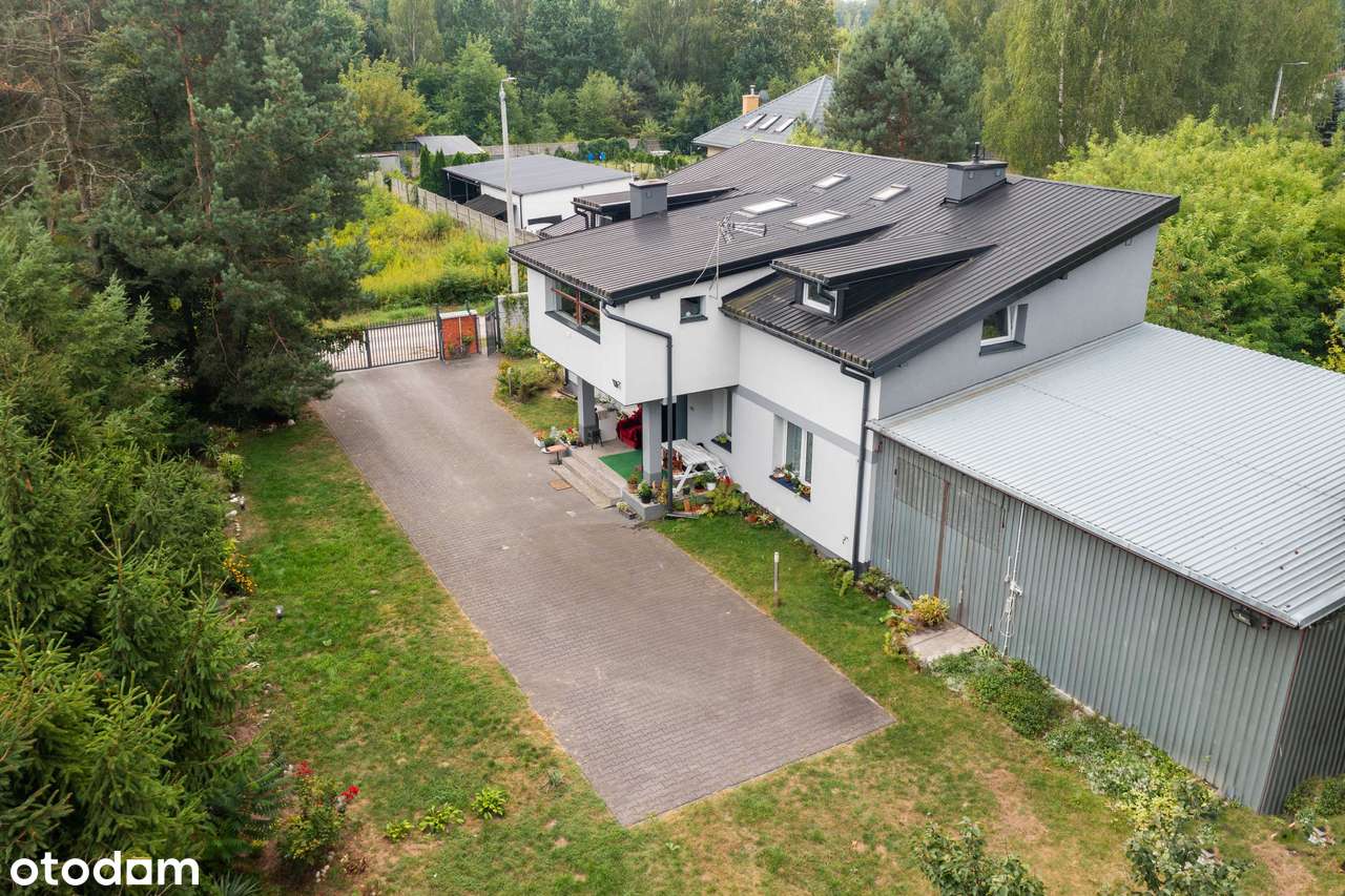 przy lesie I 3 min od S17/S2 I 20 min do Centrum-19