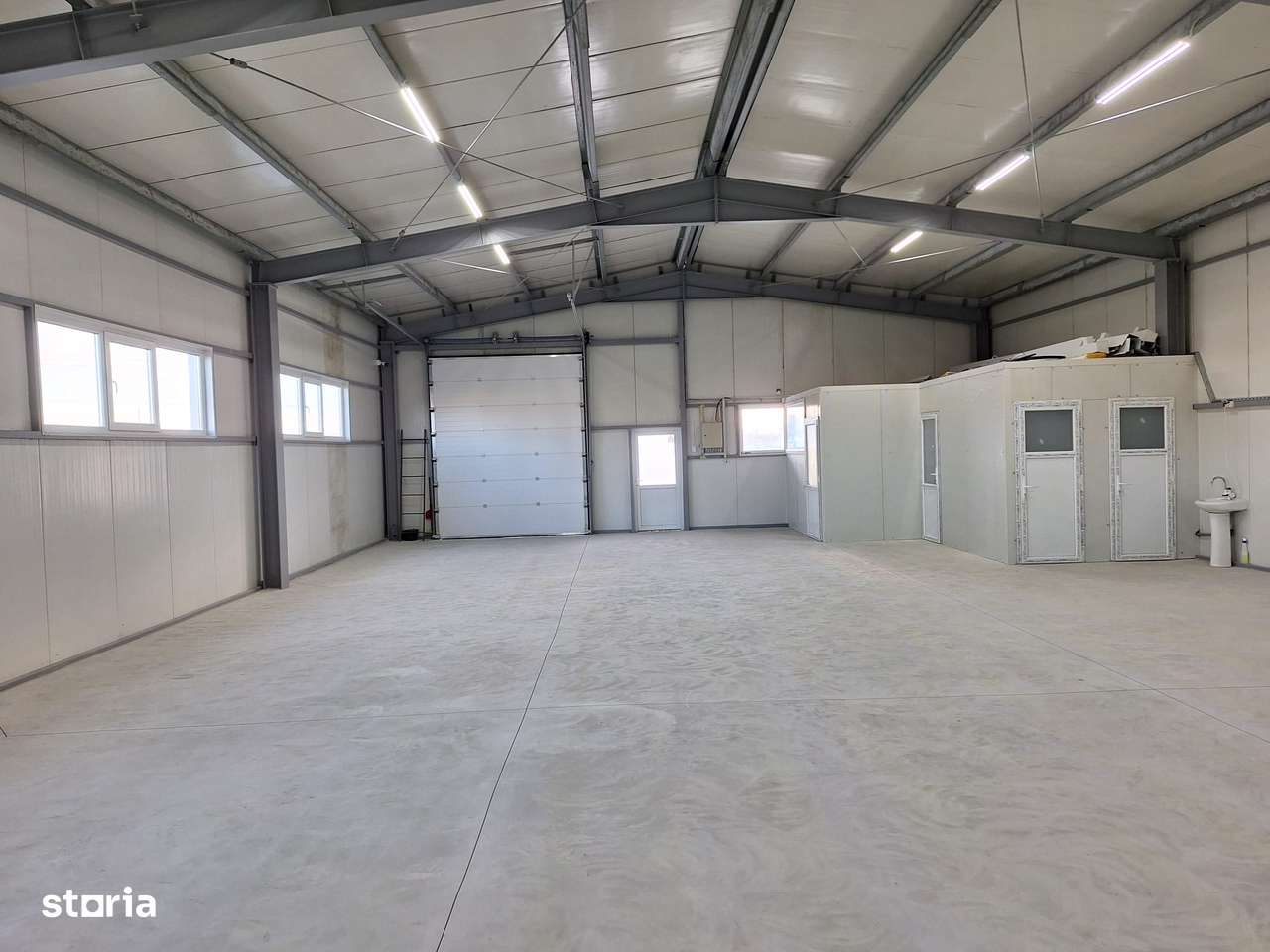 Inchiriez hala noua, in suprf. de 216 mp, Bascov, langa Pitesti - Imagine principală: 3/9