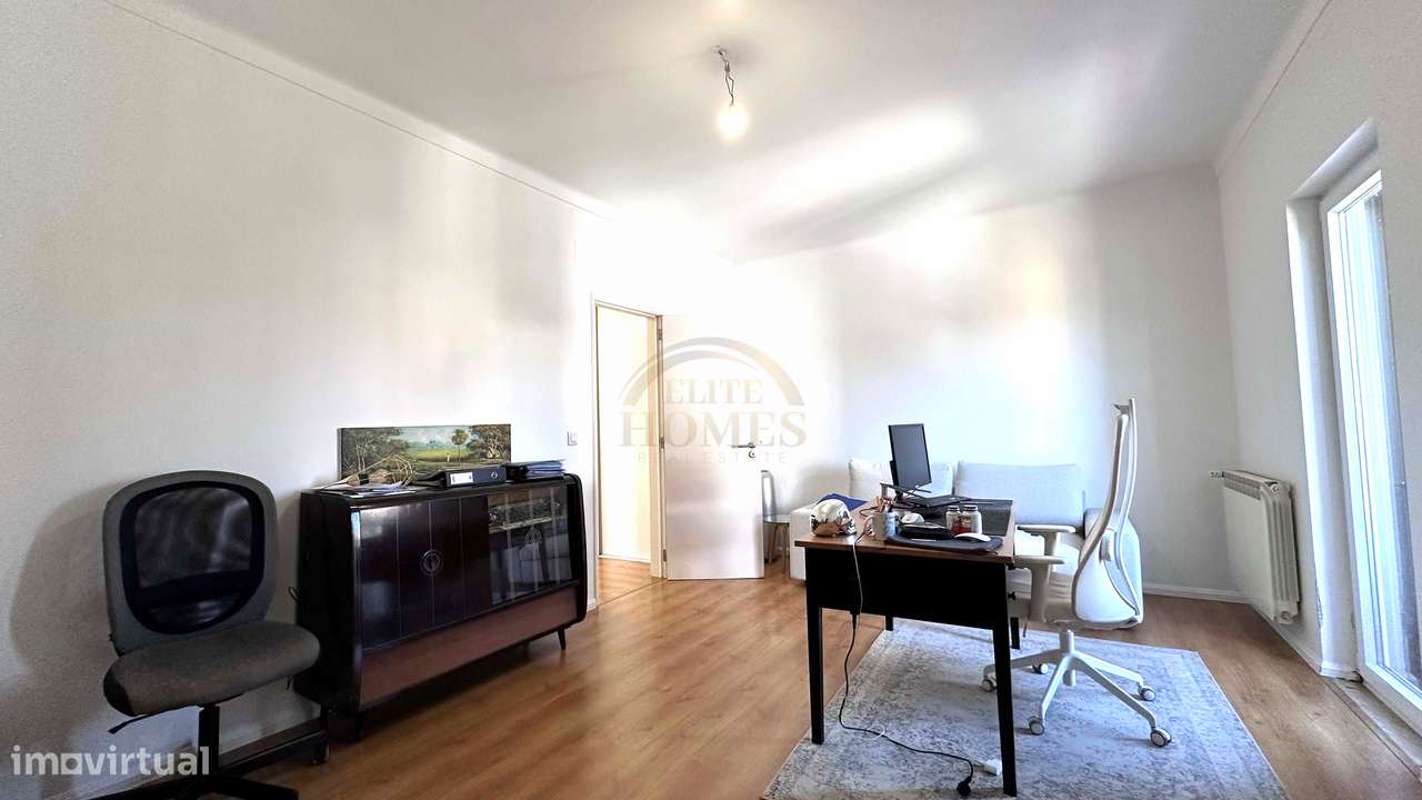 Moradia Independente T4 com Jardim e Vista Rio em Vila Fria – Porto Sa-29