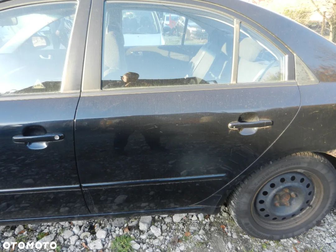 DRZWI LEWE TYŁ TYLNIE HYUNDAI SONATA IV 05-09 KOD LAKIERU D2 - 1