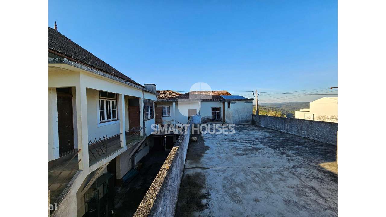 Moradia T4+T2 Pombeiro c/ terreno-31