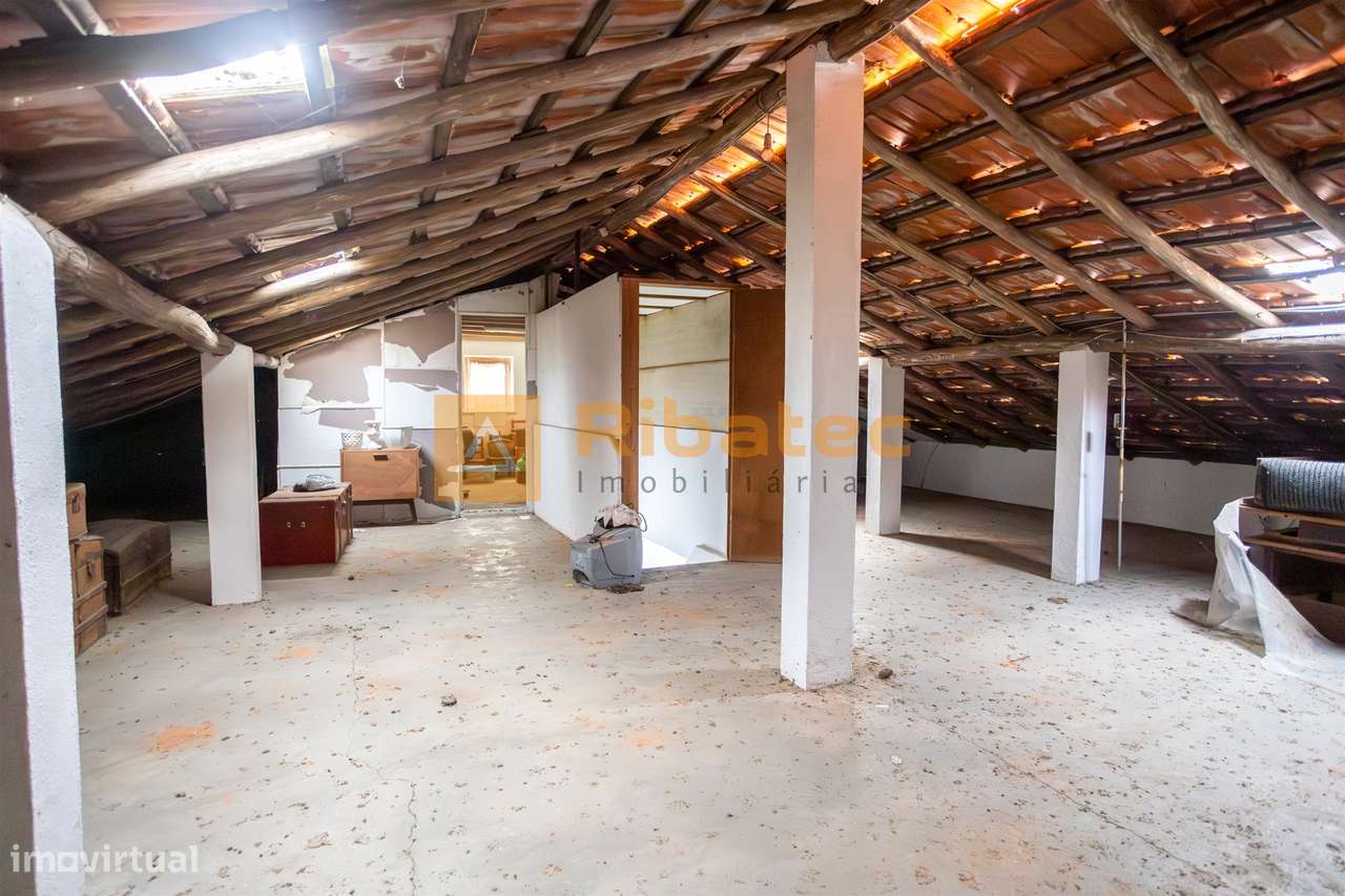 Excelente moradia na Vila de Coruche-30