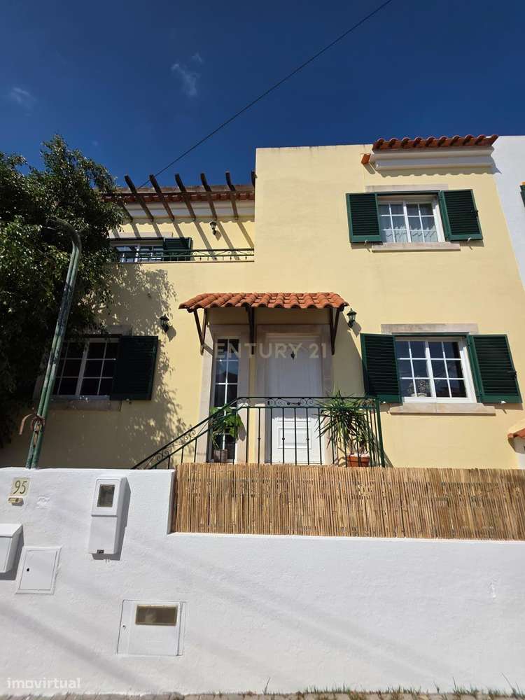 Moradia Renovada T3 + 2 (2 frações independentes) Piscina e barbecue - Grande imagem: 3/60