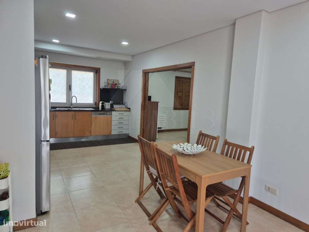 Moradia T4 com Suite, Jardim e Garagem - Centro de Ponte de Lima-37