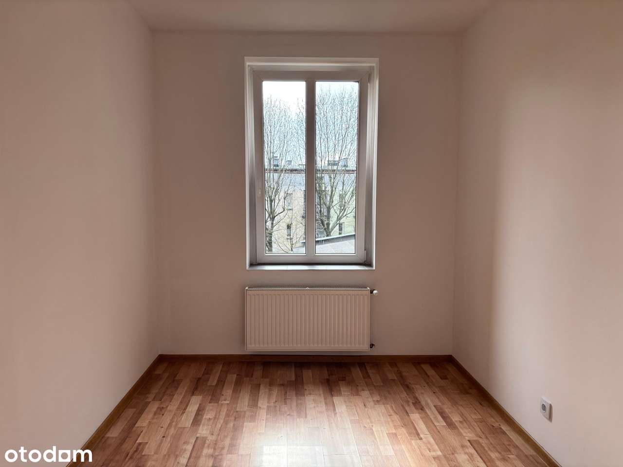 Przestronne mieszkanie z C.O. | 9-4