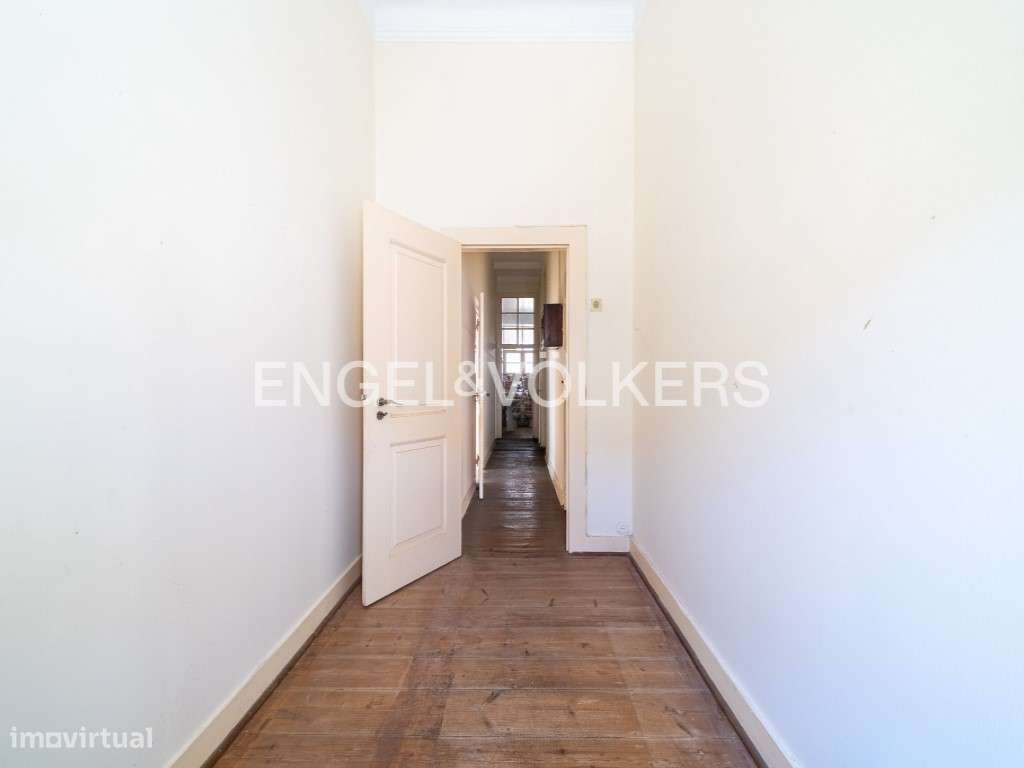 Apartamento por Remodelar com jardim na Graça-20