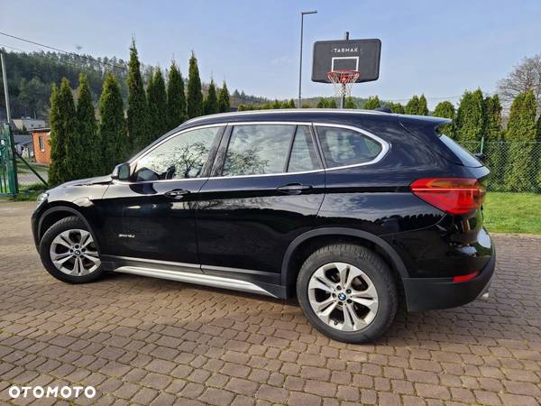 BMW X1 sDrive18d - 13