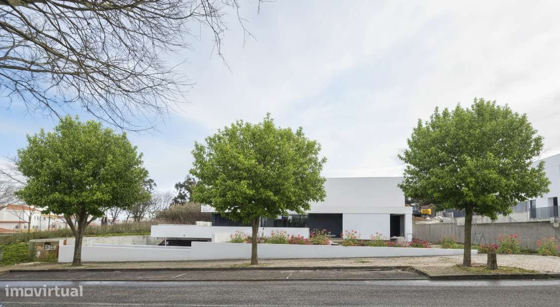 Refúgio em Oeiras:  Moradia Contemporânea T6 com Jardim e Piscina - Grande imagem: 3/30