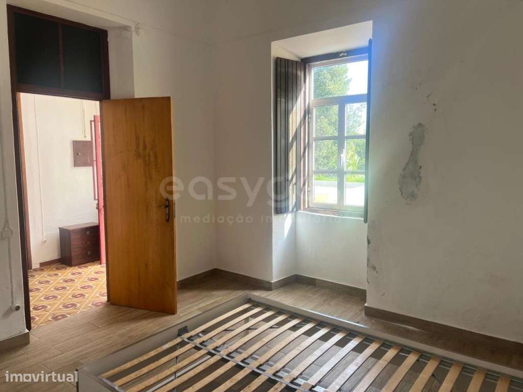 Moradia típica algarvia com terreno em Vale Judeu - Grande imagem: 5/11