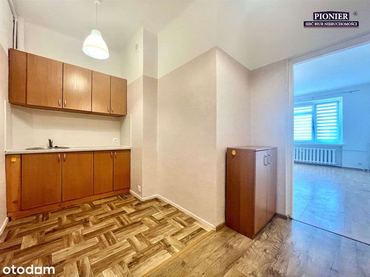 Katowice Kostuchna obszerna kawalerka-4