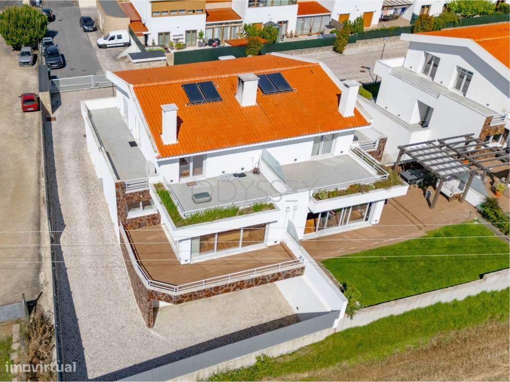 Geminada T4 Casa com Palácio & Vista Oceano | Fachada, São João das... - Grande imagem: 4/53